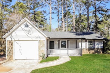 9319 FOREST KNOLL DR JONESBORO, GA 30238